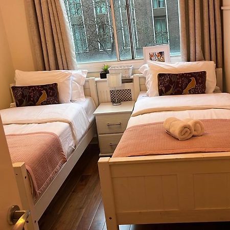 Lovely 3 Bedroom Apartment Лондон Экстерьер фото