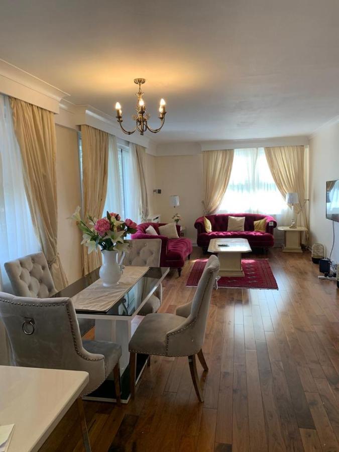 Lovely 3 Bedroom Apartment Лондон Экстерьер фото
