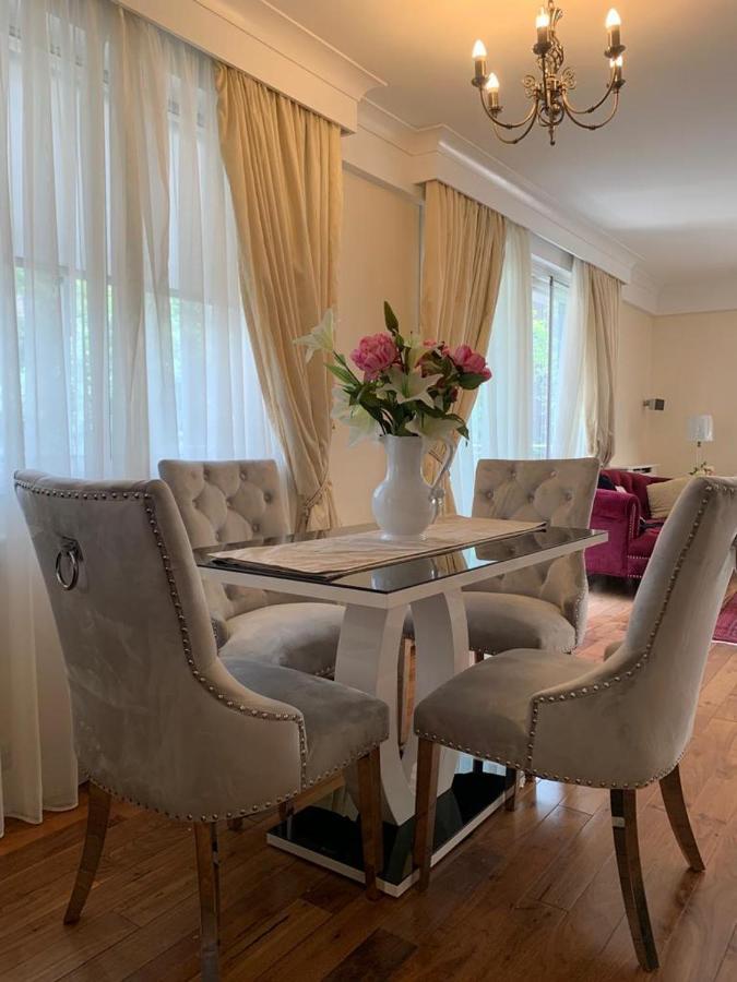 Lovely 3 Bedroom Apartment Лондон Экстерьер фото