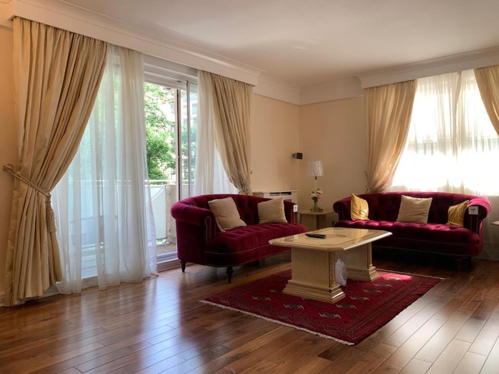 Lovely 3 Bedroom Apartment Лондон Экстерьер фото